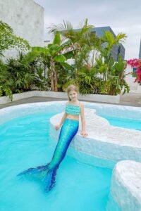 niña cola de sirena 4